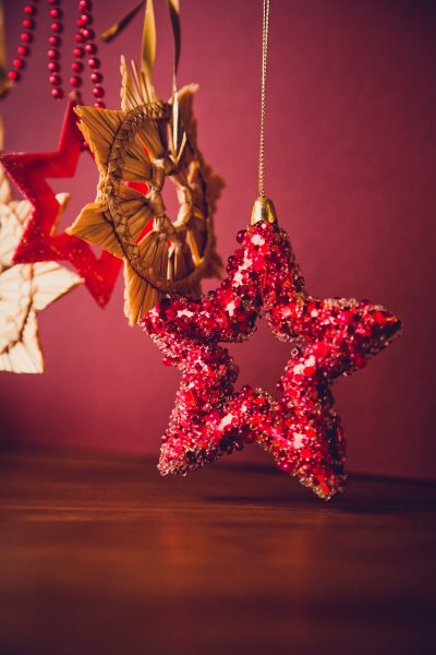 Holiday Survival Tips For The Socially-Anxious